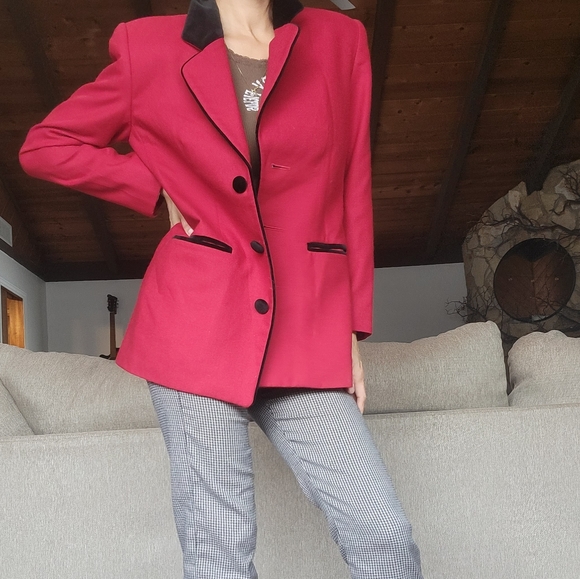 Vintage Wool Coat | Size 4 - Picture 3 of 12